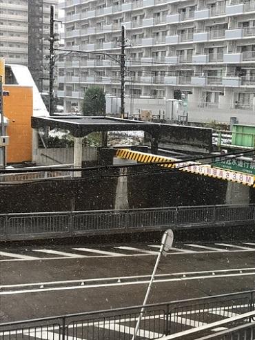雪！？